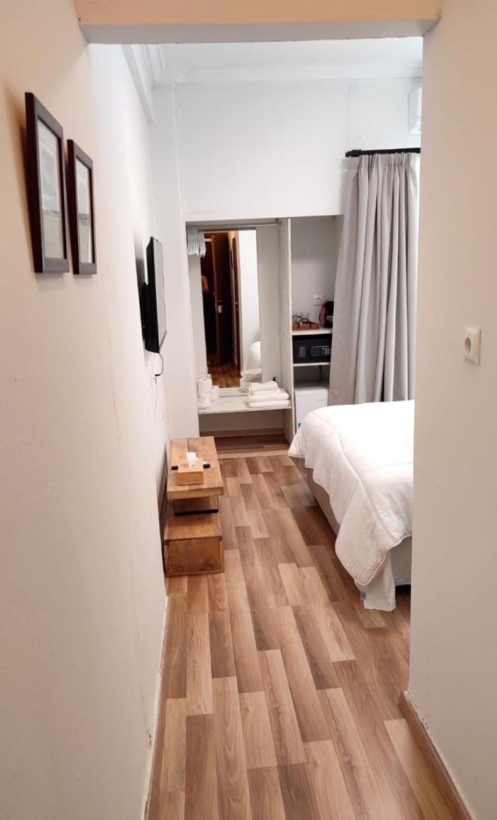 Ulysses Apartments Acropolis Athen Zimmer foto