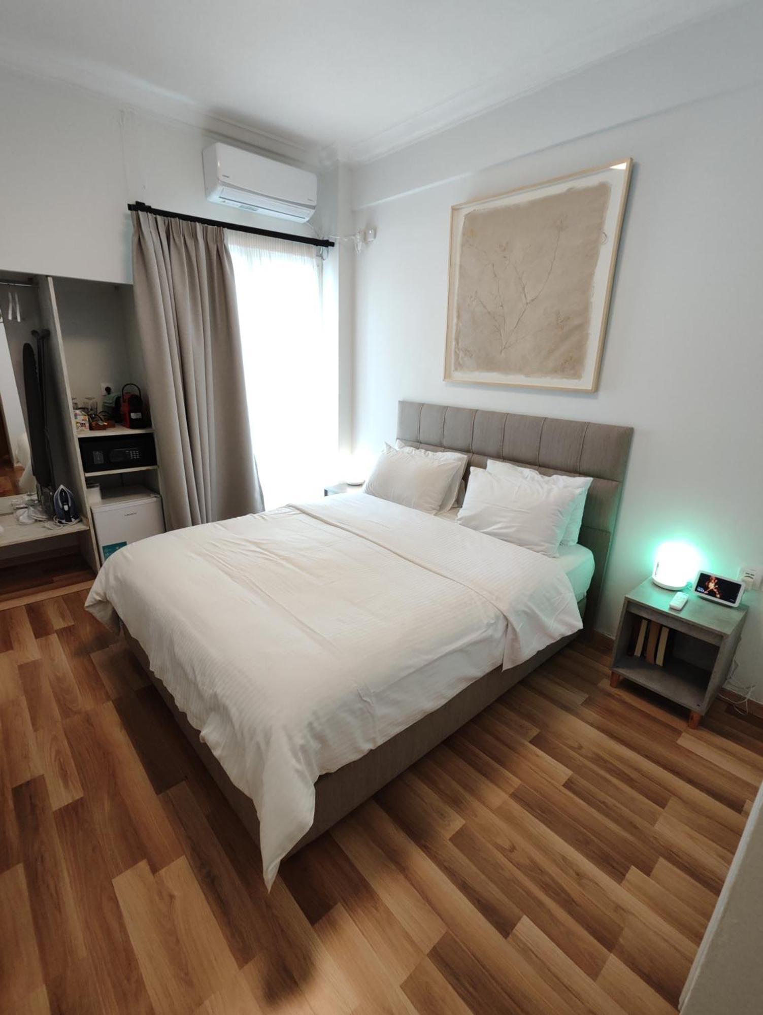 Ulysses Apartments Acropolis Athen Zimmer foto